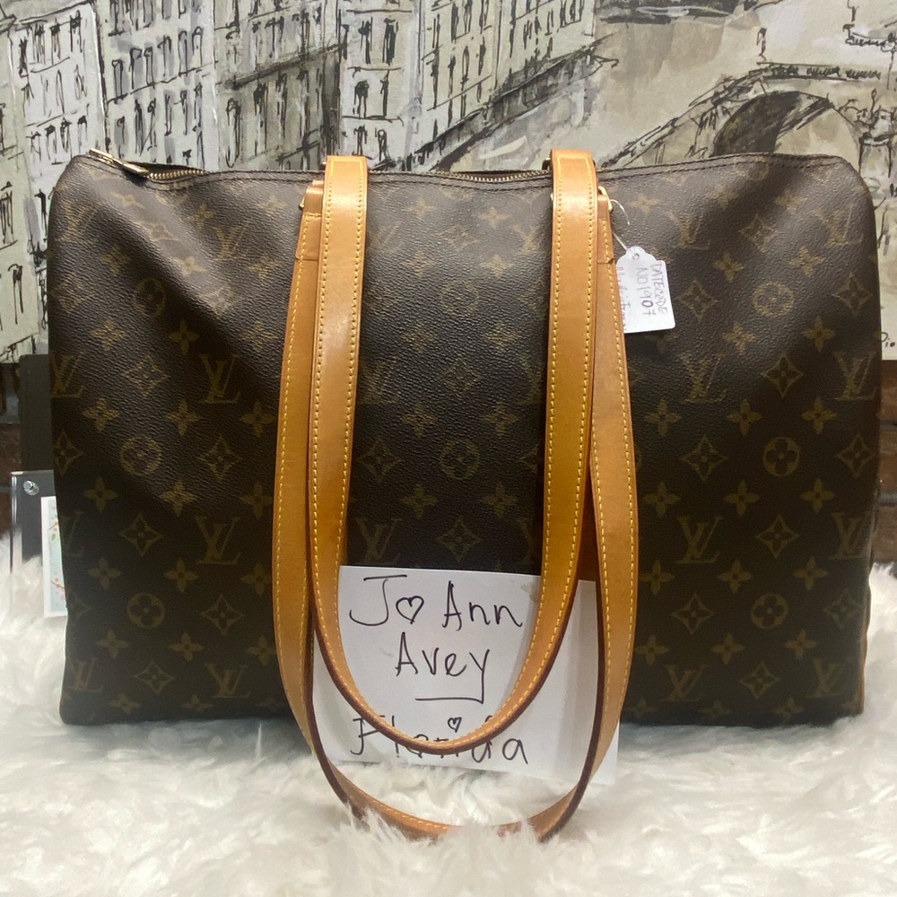 💗💗💗SOLD💗💗💗

Louis Vuitton Flanerie 45 Monogram Purse